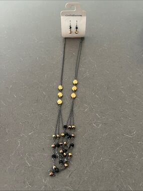 L👀K 3 for $10 Necklace and earring set